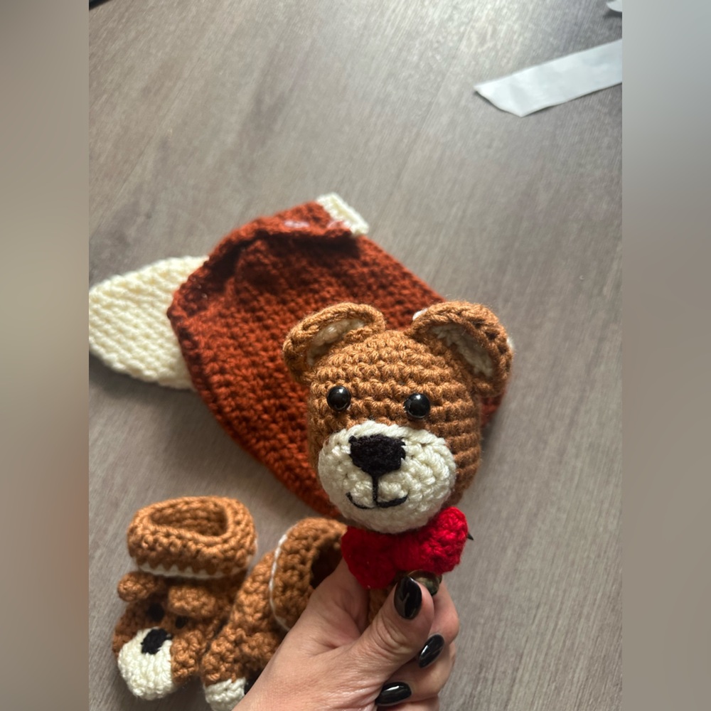 Knitted baby set handmade